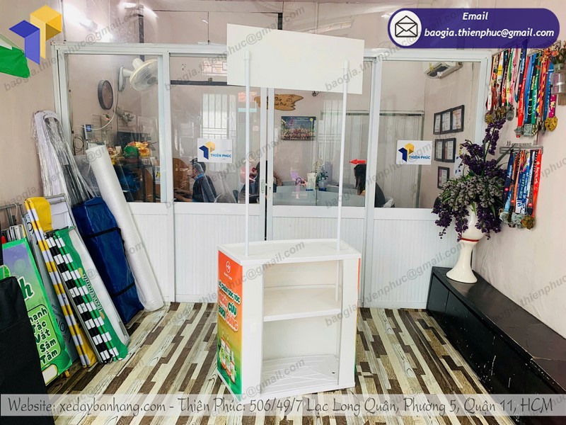 Booth nhựa dùng tại siêu thị rẻ