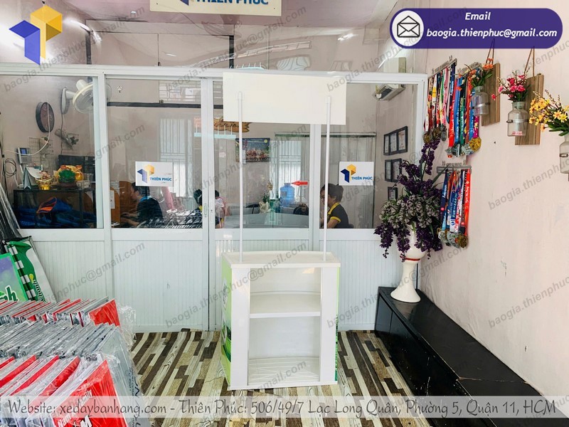 quầy siêu thị quảng cáo rẻ