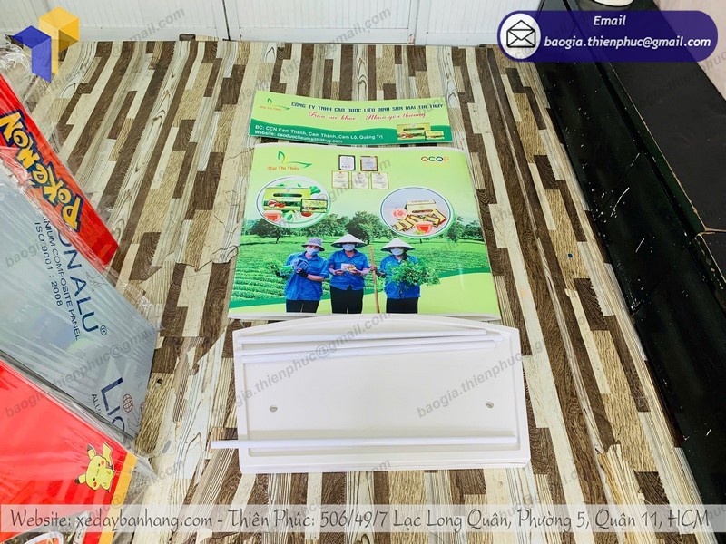 quầy siêu thị quảng cáo