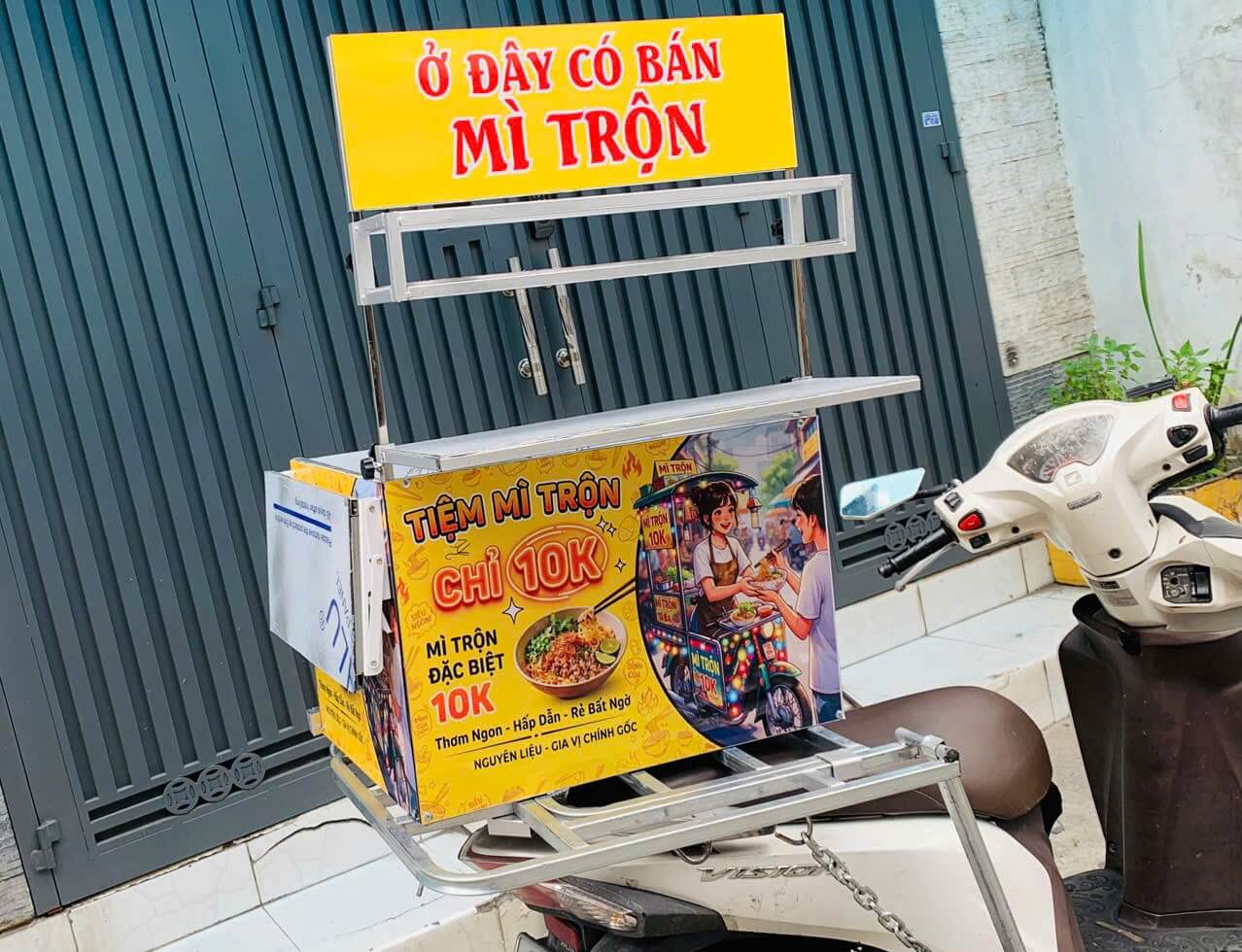 Mua thùng xếp bán mì trộn di động lắp gắn xe máy khởi nghiệp mô hình bán đồ ăn nhỏ