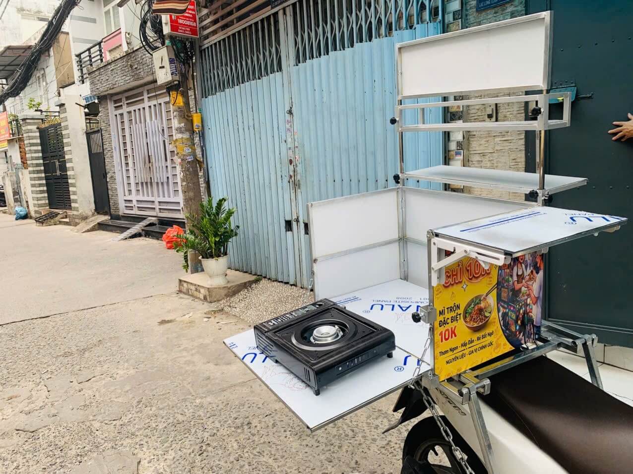 Mua thùng xếp bán mì trộn di động lắp gắn xe máy thiết kế gia công theo ý tưởng