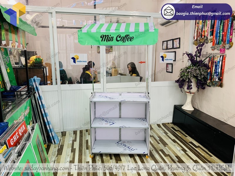 xe lắp ráp bán cà phê